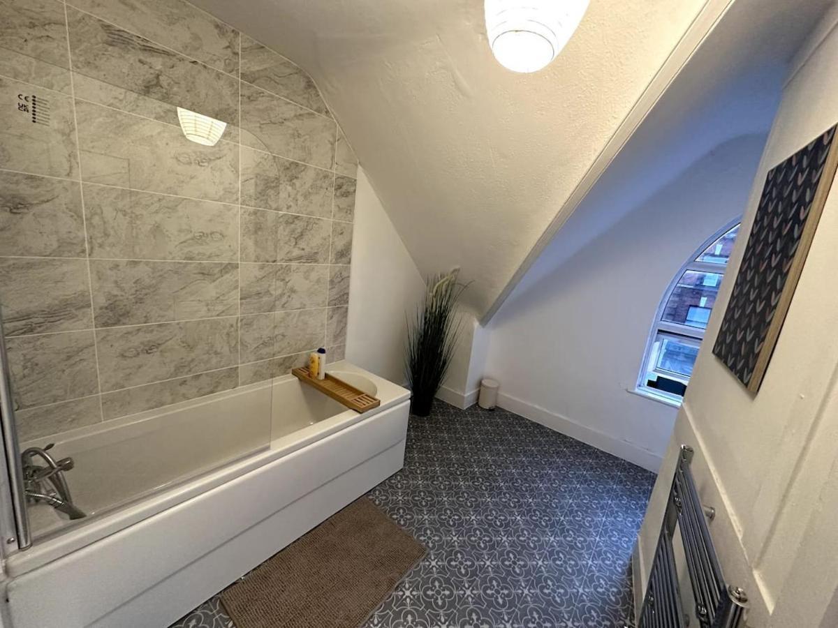 Wonderful 2 Bedroom On Tower Bridge ลอนดอน ภายนอก รูปภาพ